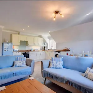 https://harbour-view-is-the-perfect-staycation.yorkshirehotels.net